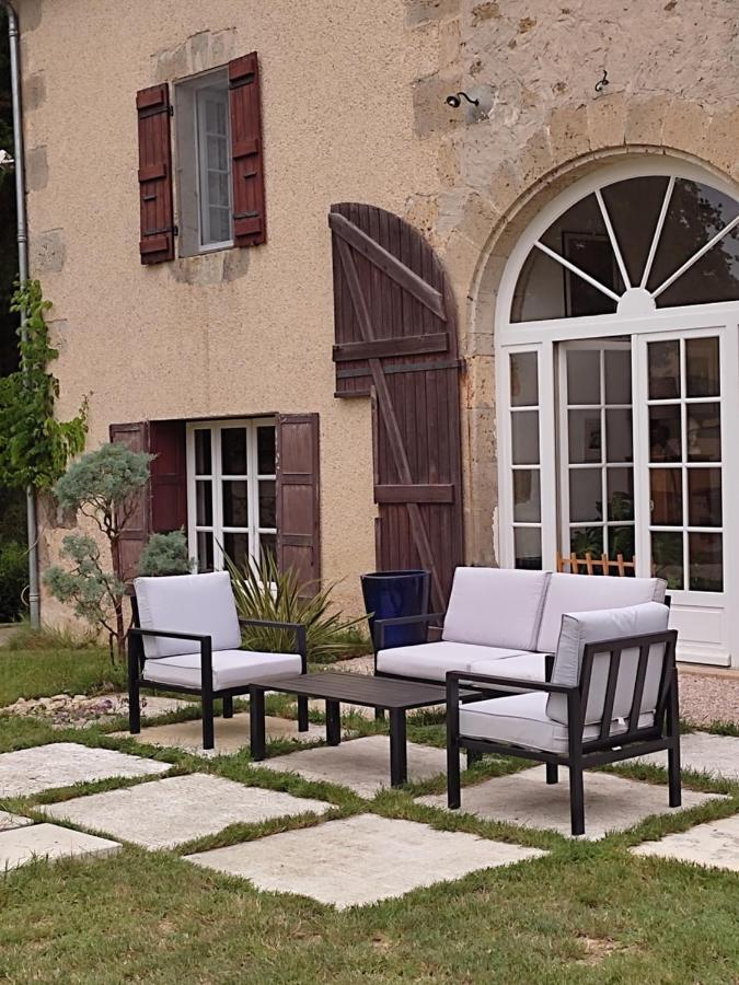 Bed and Breakfast Le Logis du Pradet à Moncrabeau Extérieur photo